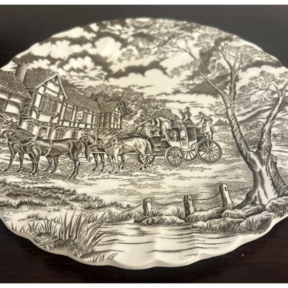 Royal Mail Fine Staffordshire Ironstone Dinner Plate 10 in Hand-Engraved England - Picture 3 of 6